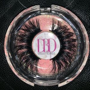 DolledByDrell Lashes in style NEFERTITI